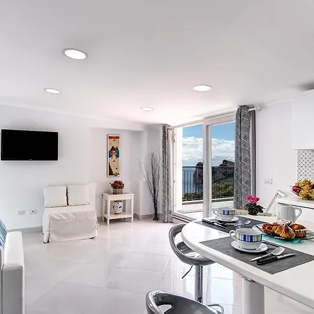 Apartment Sunrise By Gocce